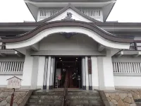 Castle Inn Komaki Hotels in der Nähe von Mt Komaki