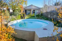 Mirabel Guesthouse Hotels in Parys