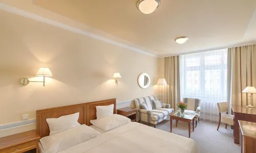 Hotel Embassy