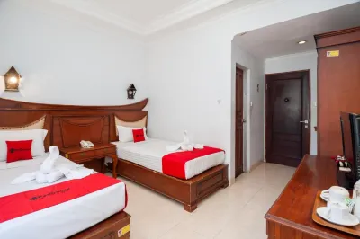 RedDoorz Syariah Near RS Yos Sudarso Padang Hotels in East Padang