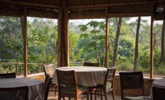 Tiger Tops Tharu Lodge