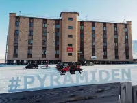 Hotel Pyramiden Hotel di 