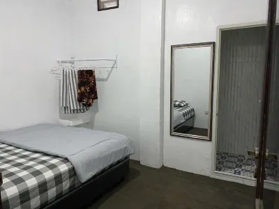 Penginapan Violet Doorz Syariah Hotel a 