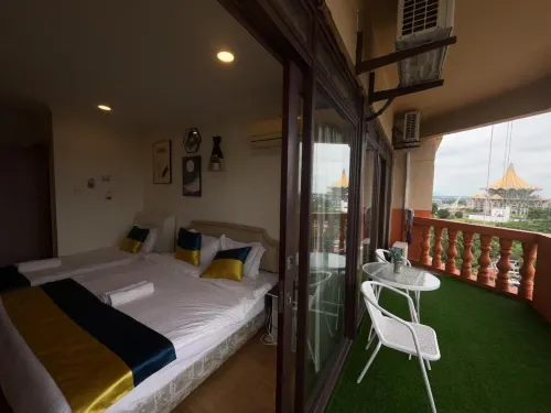Riverbank Suites Level 12 Hôtels à : Kuching