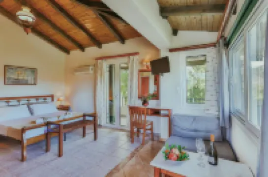 Sunny Garden Aparthotel