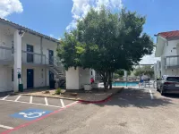 Studio 6 Suites Euless, TX – DFW West