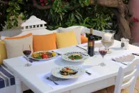 Parthenis Hotel & Suites