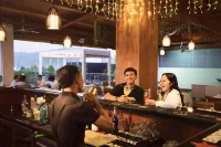 Timor Plaza Hotel & Apartments - ที่มีบาร์