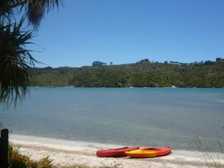 Harbourside Holiday Park Отели рядом с достопримечательностью «The Lost Spring»