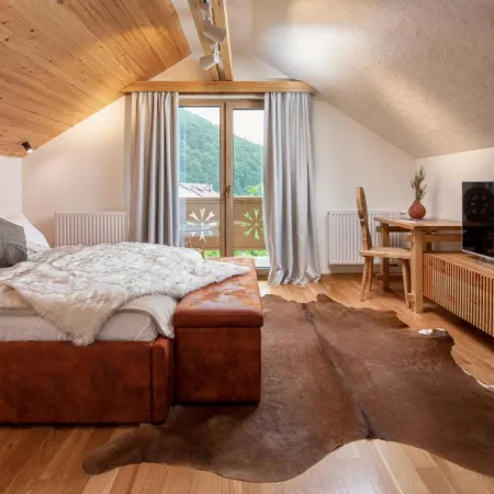 Zara Chalet