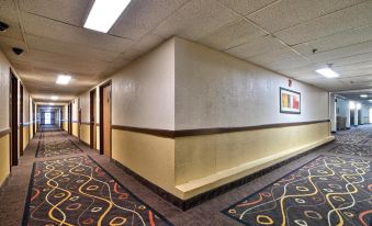 Katahdin Inn & Suites