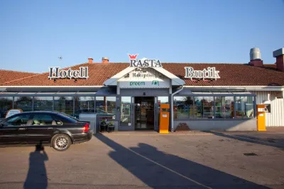 Rasta Falköping Hotels near Fågeludden gömsle