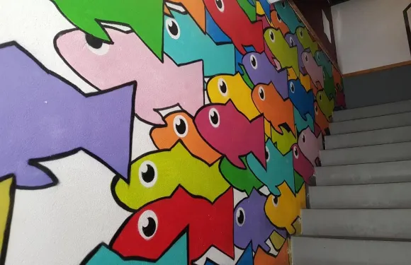 沙丁魚與友情酒店