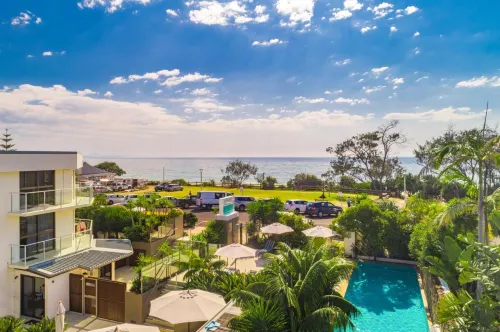 Bayview Beachfront Apartments, in Town Right on the Beach