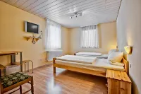 Landgasthaus Kreuz Beim Tom