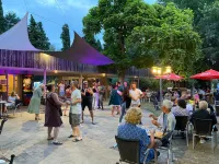 Camping du Pont d'Avignon Hotels in Villeneuve-lès-Avignon