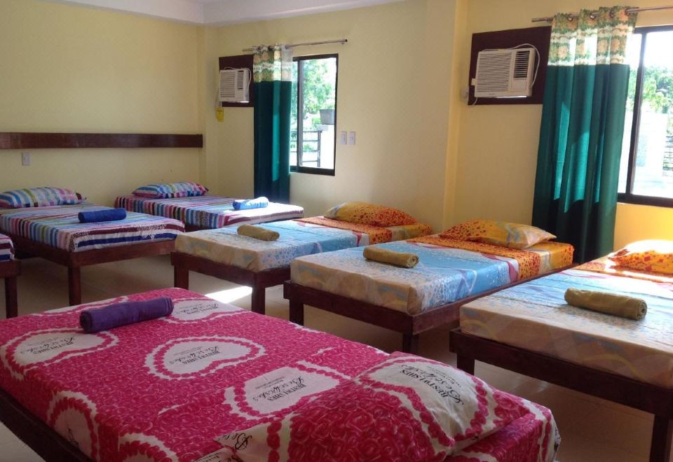 그린필즈 투어리스트 인