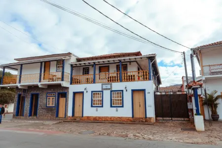 Pousada Tesouro de Minas - Centro Histórico Отели рядом с достопримечательностью «Sao Jose Fountain»