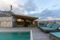 Hotel Shambala - สระว่ายน้ำบนดาดฟ้า