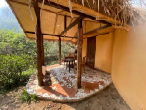 เชียงดาว ราวน์เฮ้าส์ โรงแรมใกล้บ้านต้นไม้ แม่แมะ