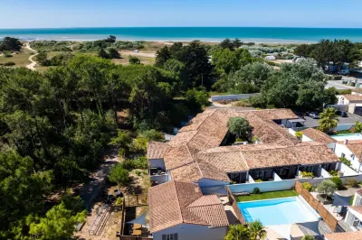 Hôtel Ile de Ré Các khách sạn ở Ars-en-Re