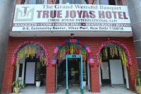 Mela by Aurelia Heaven