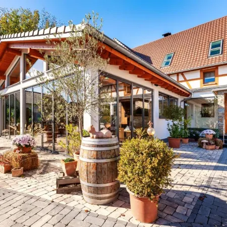 Landhotel Zum Wagen Отели в г. Ахерн