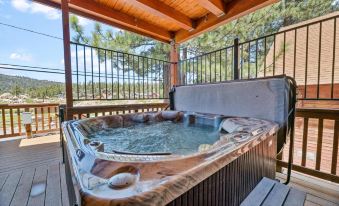 Boulder Bay Park Lakefront - Across the Street from the Lake and Boulder Bay Park! Hot Tub!