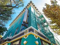 Hotel Clariana Отели рядом с достопримечательностью «Спортивный комплекс «SAP-центр»»
