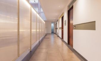 RedDoorz Plus @ Cipaganti Street 3