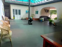 Pub Ceylon Hostel