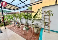 Reset (Hotel-Cafe-Coworking)