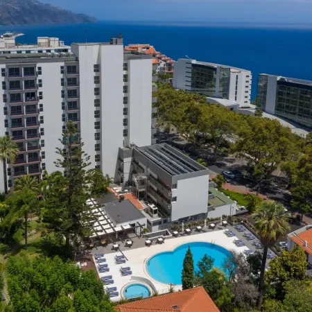 Hotel Girassol - Suite Hotel Отели в г. Фуншал