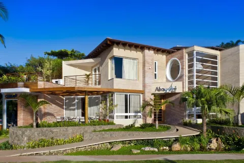 Abayomi Hotel