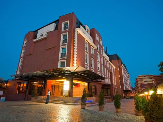 Ramada Hotel & Suites by Wyndham Bucharest North