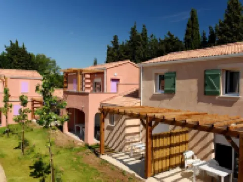 Résidence Odalys le Mas des Alpilles Hotels in Paradou