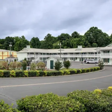 Key West Inn - LaFayette