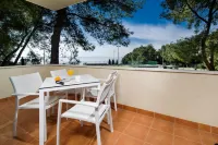 The Residence Aparthotel Hotels in Podstrana