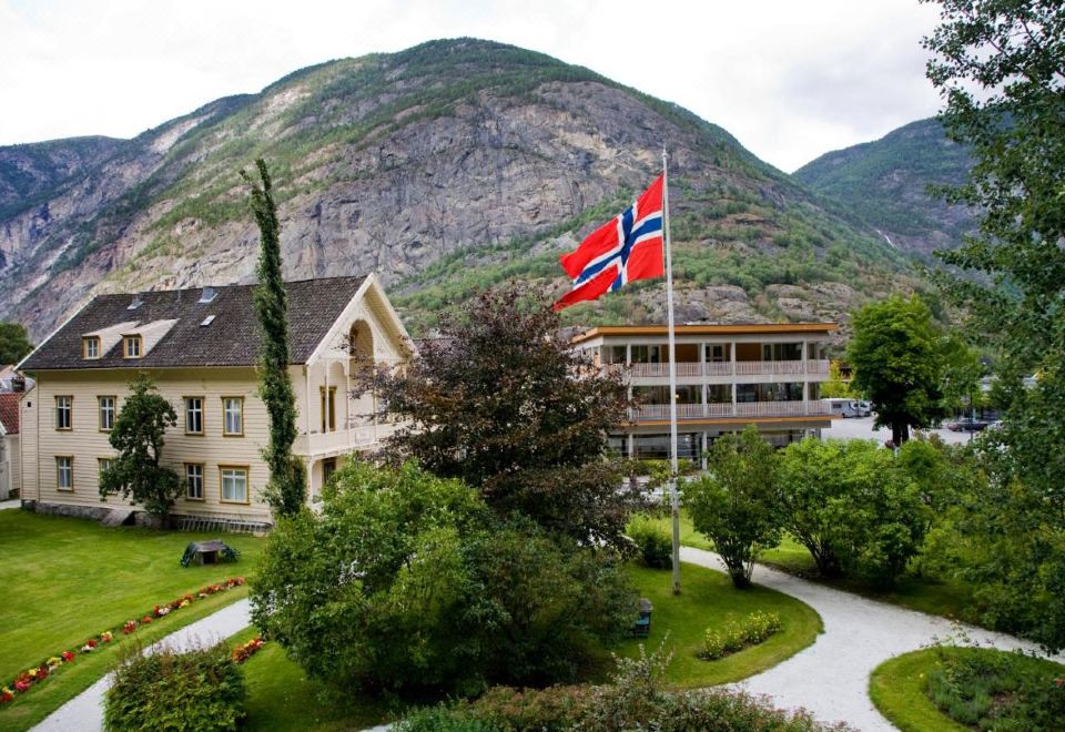 hotel overview picture