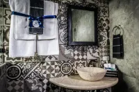 María de Nadie "Hotel Boutique"