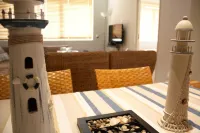 Surferscorner Self Catering Apartments Hotels in Muizenberg