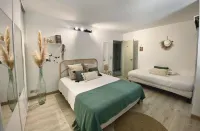 Logis Hôtel la Fenière Hotels in Fuveau