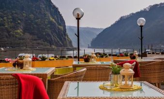 Hotel Cafe Restaurant Loreleyblick - Housity