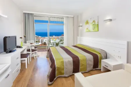 Parque Vacacional Eden Отели рядом с достопримечательностью «Ботанический сад»