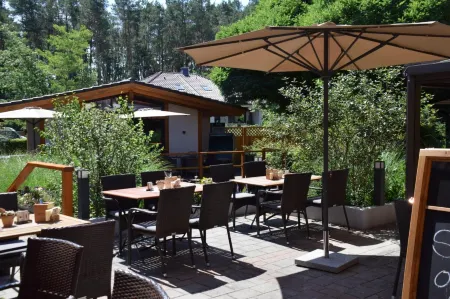 Hotel Zum Leineweber Отели в г. Шмогров-Феров