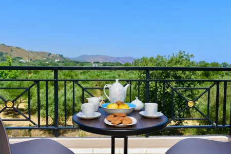 Artemida Pansion Georgioupolis