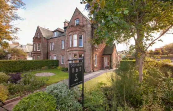 住宿加早餐高爾夫旅舍