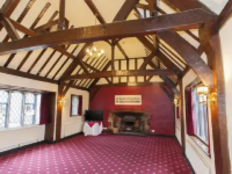 Roebuck Inn Hotels in Stevenage