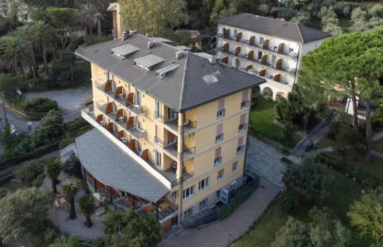 阿德里安娜別墅酒店