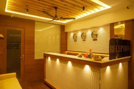 Hotel Spencer-Navi Mumbai Отели рядом со станцией Panvel Railway Station